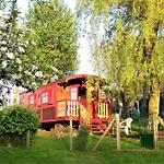 La Gypsy Caravan